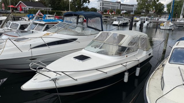 Laguna 7500 Laguna 7500 (2005)