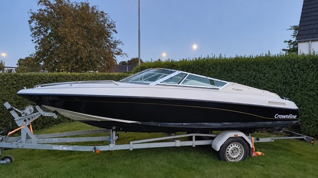 Motorbåd Crownline (1995)